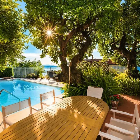 Hostdomus - Gabriella With Private Pool
